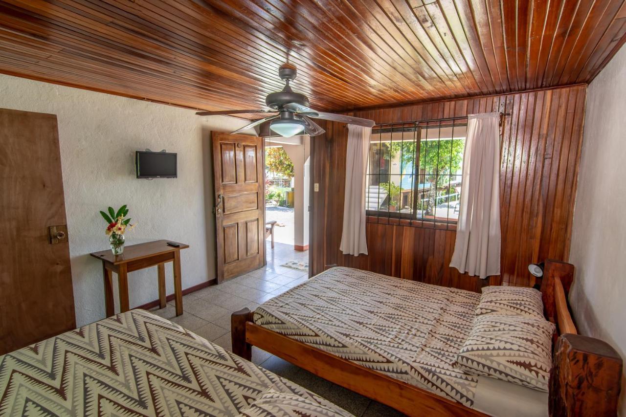 Cabinas Arrecife Cahuita Extérieur photo